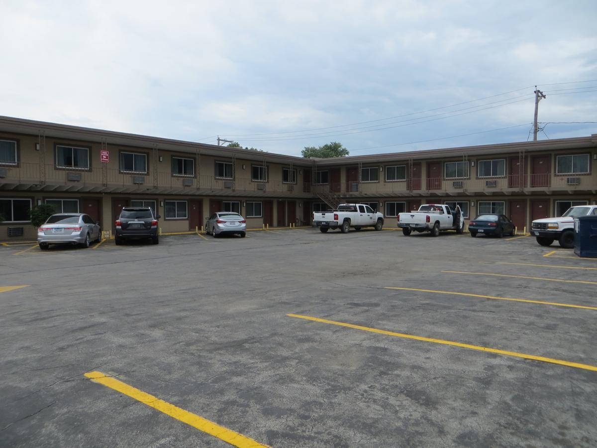 Deluxe Inn/Extended Stay - Council Bluffs Carter Lake Exterior photo